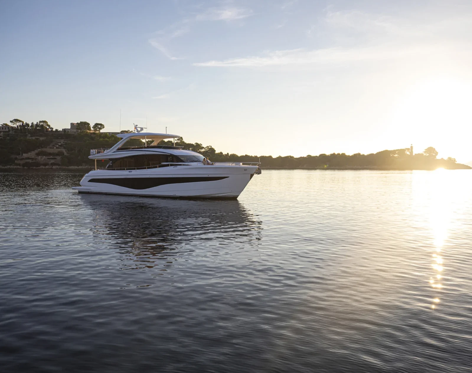 Yacht Princess Y80 in vendita da Yacht Broker’s Company, dealer ufficiale Princess Yachts in Campania Napoli