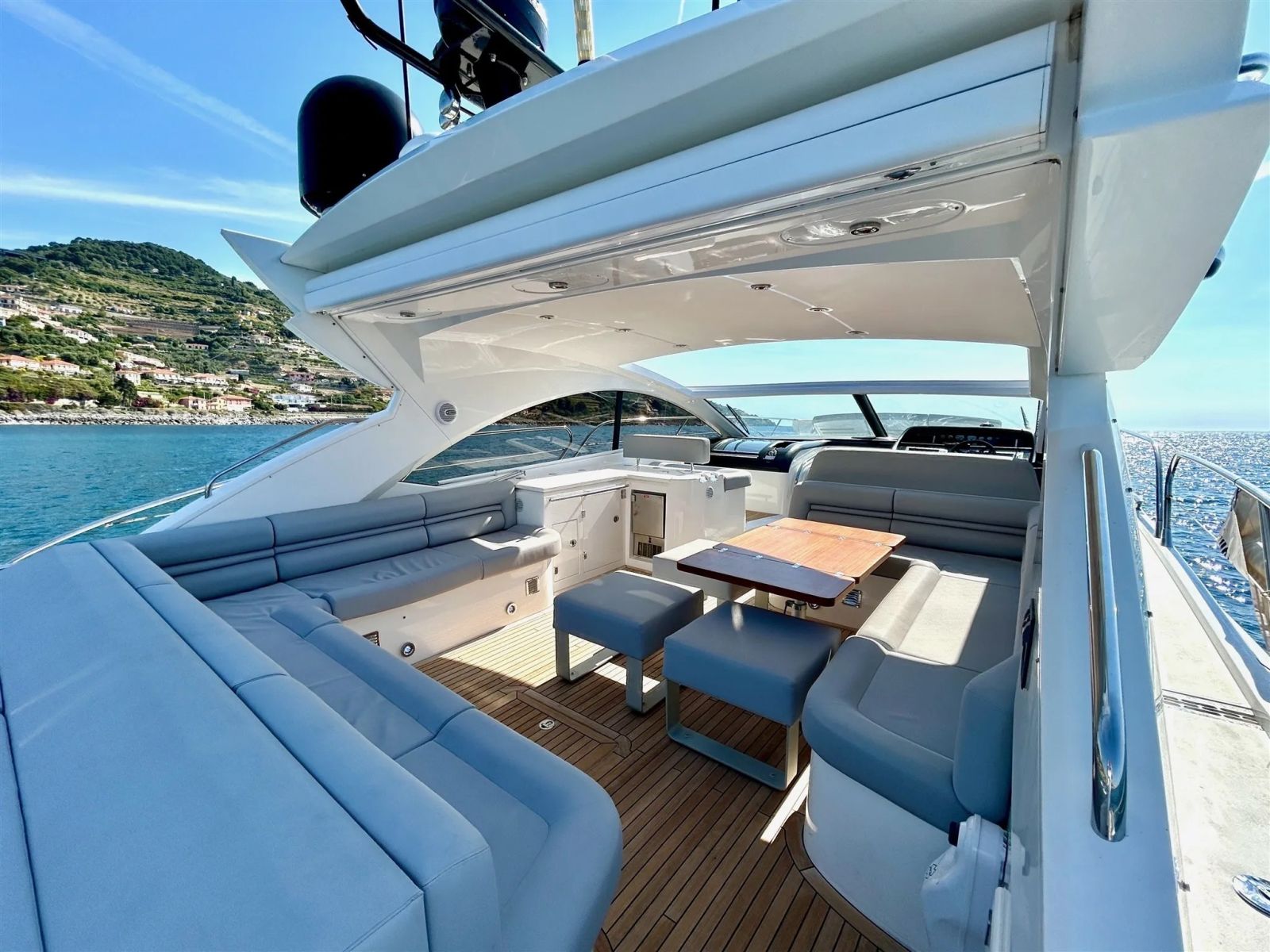 Sunseeker Yachts Predator 60 For Sale 