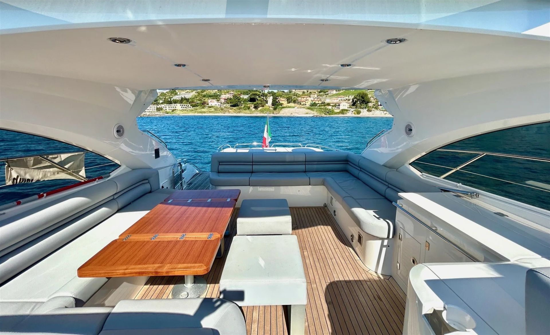 Sunseeker Yachts Predator 60 For Sale 